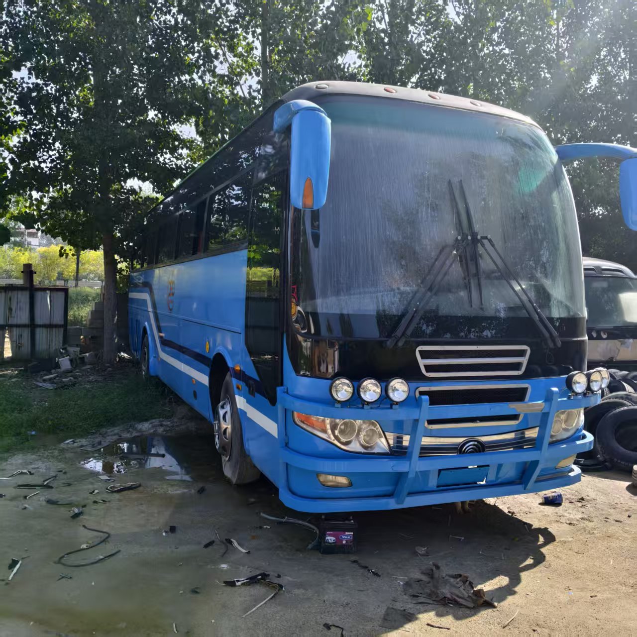 宇通60座前置发动机自动门客车