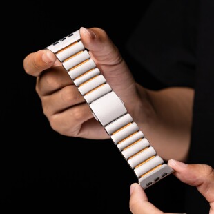 ERFG适用AppleWatch Ultra3表带磁吸纯钛合金属苹果S11轻奢表带iwatch10表链高级感气质风S9不锈钢S8创意49mm