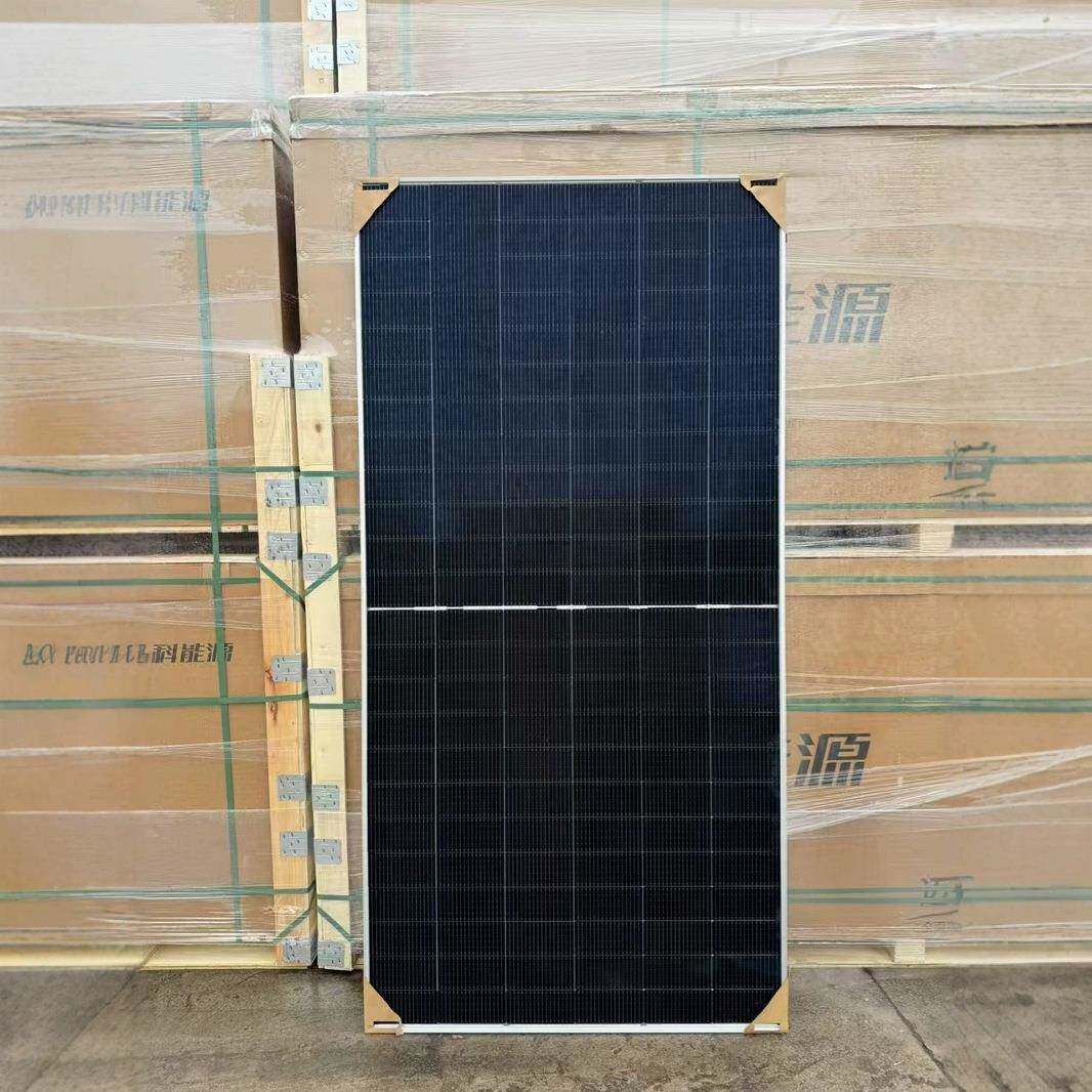 N型双玻590W光伏组件太阳能发电板并网离网出口贸易组件
