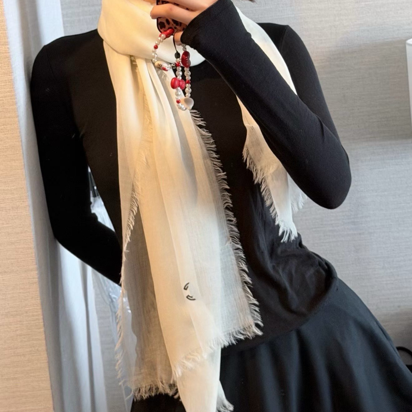 小香风100山羊绒薄款纯色大披肩围巾女长款空调巾围脖两用保暖