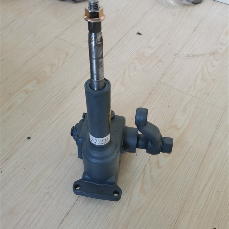 五征奥翔农用三轮车方向机1500 1600 1700涡轮球式方向机翱翔蜗杆