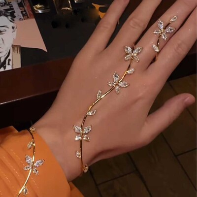 新款个性花型手镯ins风重工锆石花卉手镯女士首饰 Bracelet