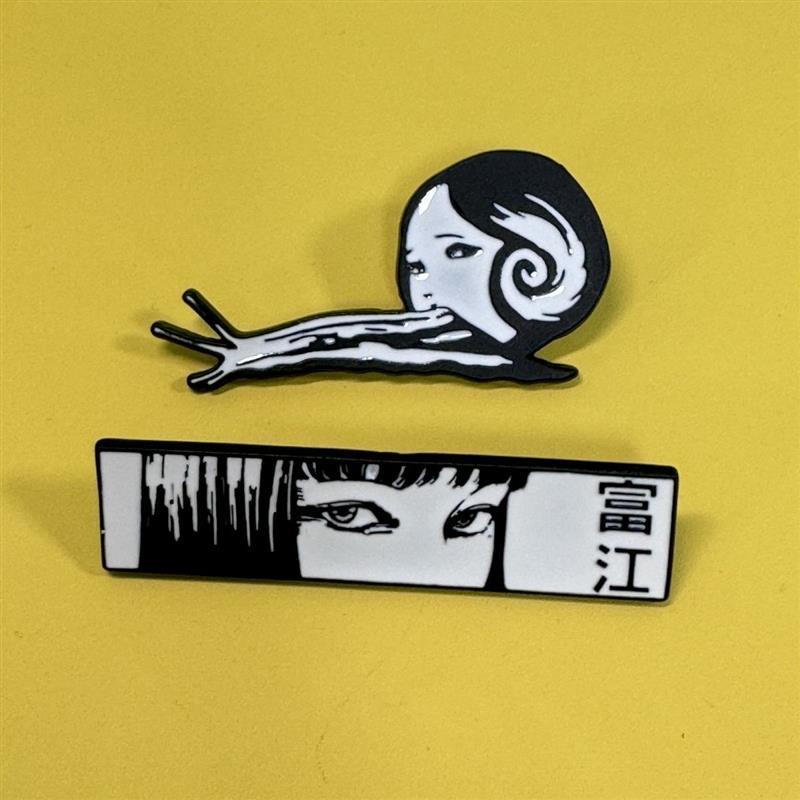 恐怖万圣节胸针伊藤润二金属徽章系列别针背包个性漫画衣服配饰