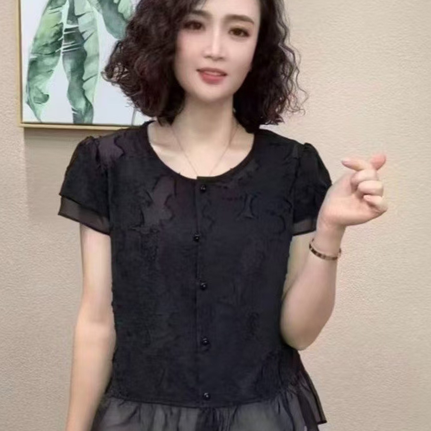 新款黑色提花短袖T恤女夏季宽松圆领纽扣薄款透气减龄上衣