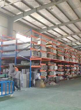 成品库阁接楼式悬臂门窗RIZ货架平铝台重型材管材挂式钢材悬仓臂