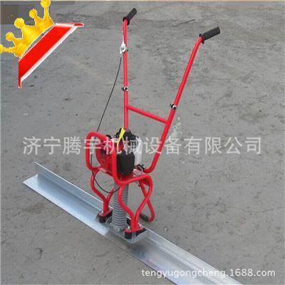 山东济面宁3TYZC-2米扶式汽油振平尺 混凝土水路刮泥平尺 刮手平