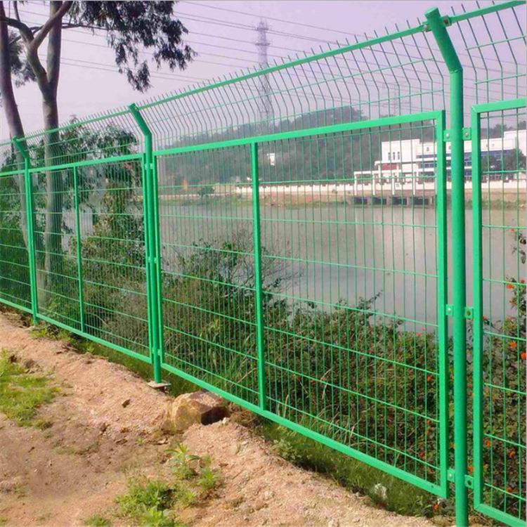 护亿JDQ阔铁路区护栏厂家直供马安路全铁丝护栏网厂隔离防护栏铁
