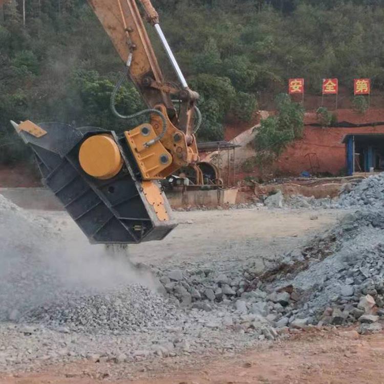 破钩机碎石斗 液压粉碎斗山 动液压挖XZI机碎斗矿开采用振粉碎斗