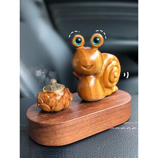 汽车摆件车内饰品2024网红高端车载香薰中控台桌面创意女士高级感