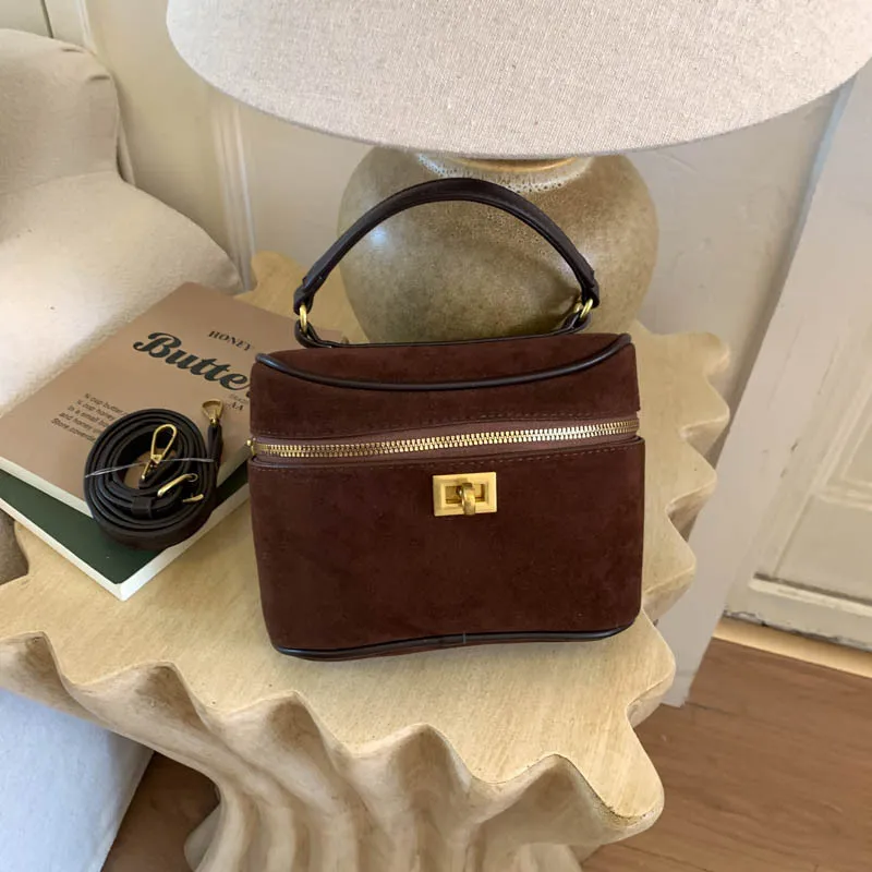 轻奢小众复古手提包包女2025新款秋冬单肩包高级感时尚斜挎水桶包,箱包皮具/热销女包/男包,小方包,淘宝优惠券,粉丝福利购,淘宝优惠卷