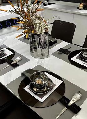 意式轻奢样板房间餐桌摆件高级感餐具套组彷真花艺花束干 干燥花