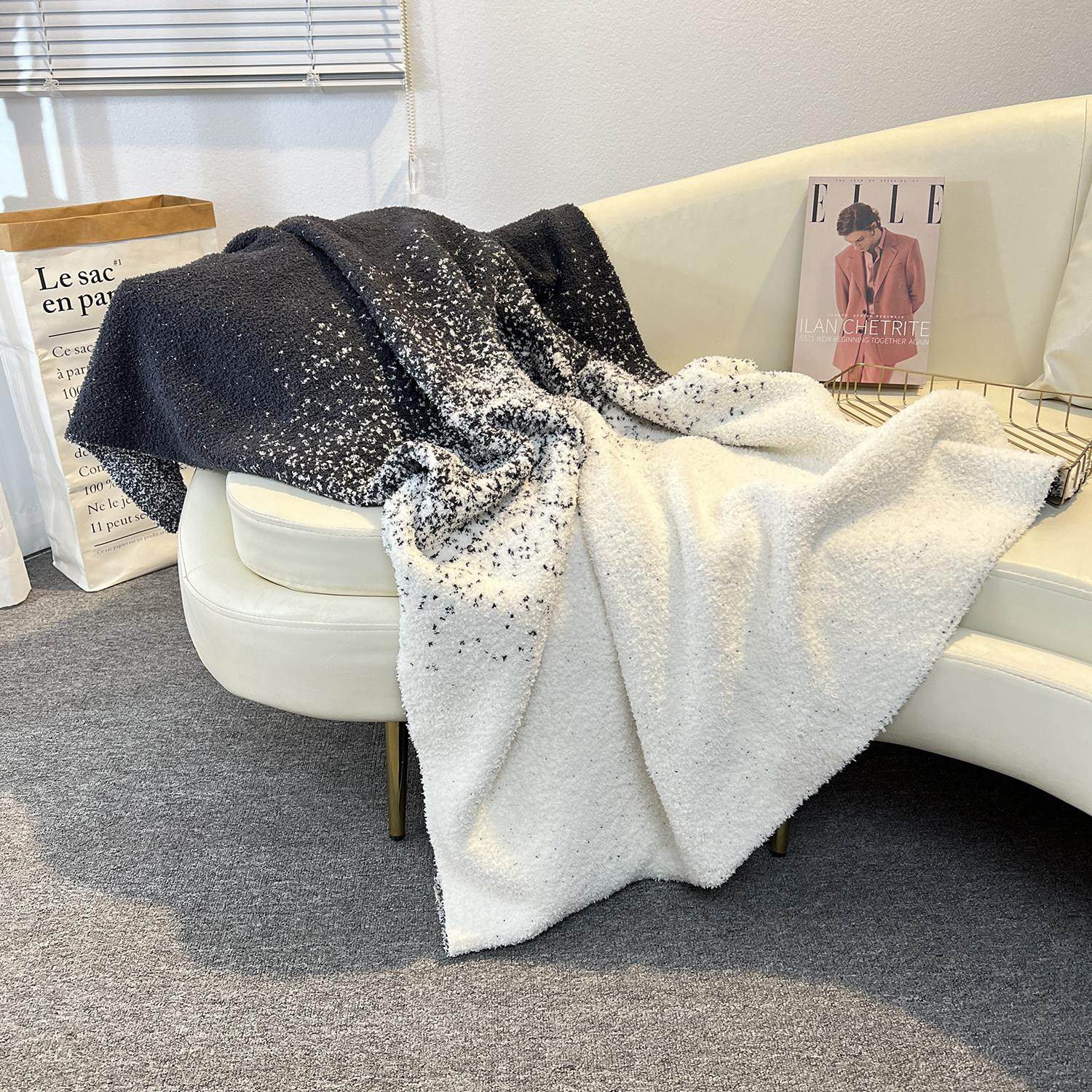 渐变高级感客厅沙发盖毯办公室午睡毛毯半边绒毯子四季车用毛巾被