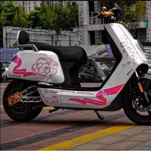 小牛u2贴纸适用NQI电动机车桃桃车身拉花改装装饰车防水防晒九