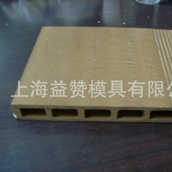 拼阳台地板户外木塑826地板地网露台改造塑木接板红厂家现货