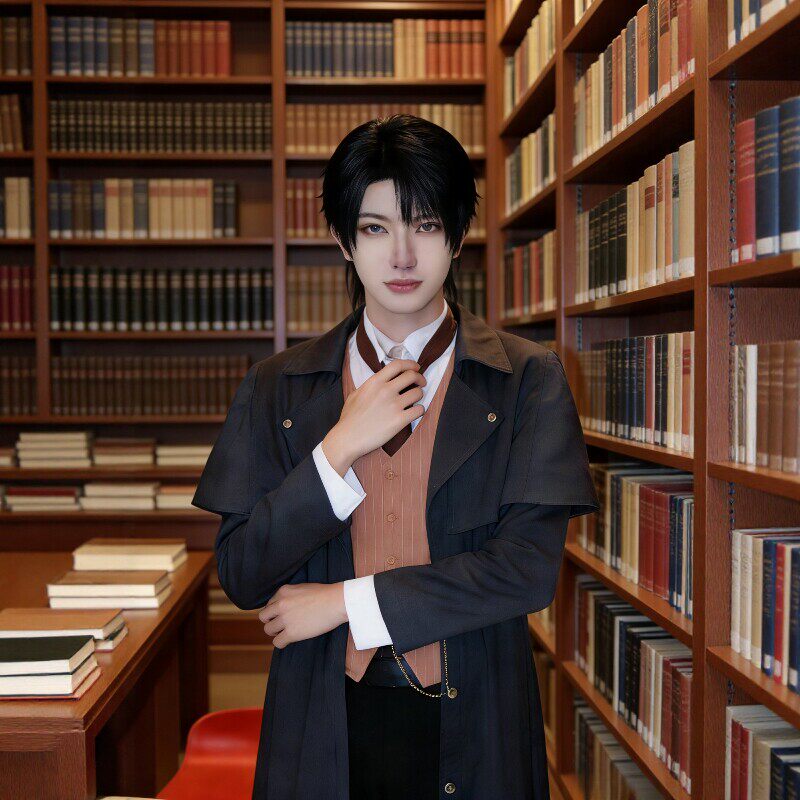 诡秘之主克莱恩cos莫雷蒂伦纳德cos克莱恩cos服克莱恩cos