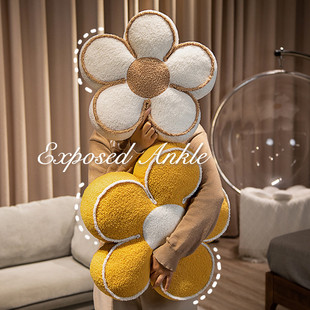 网红太阳花花朵抱枕沙发客厅靠垫飘窗摆件花瓣轻奢床头靠枕靠背垫