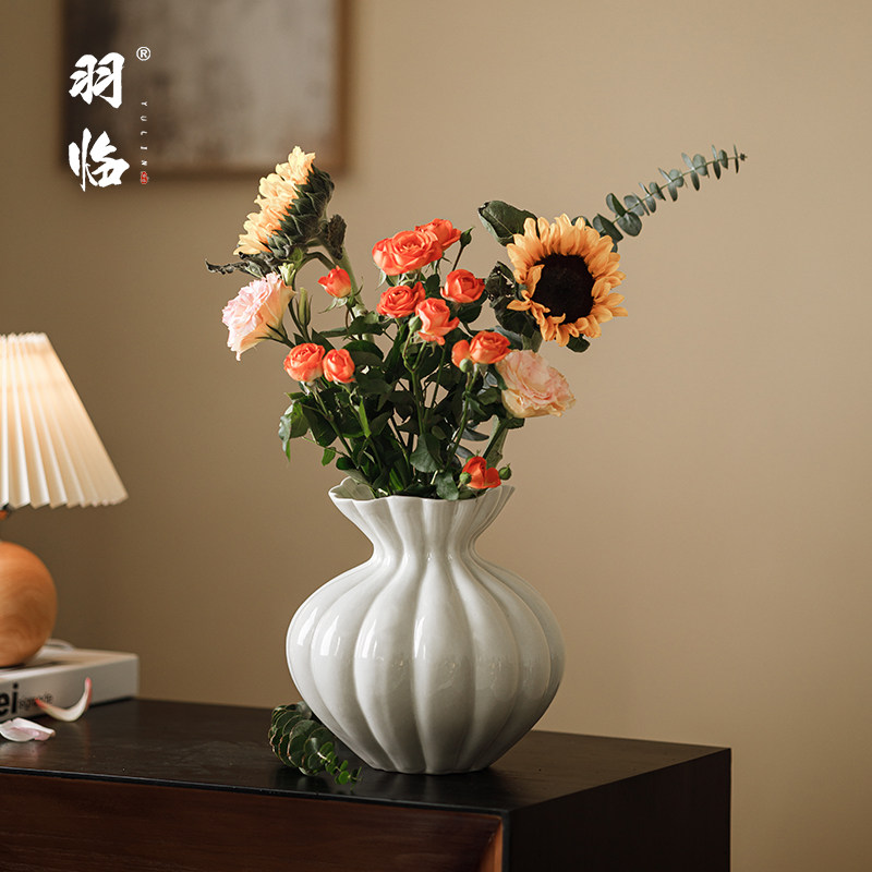 景德镇新中式几何扭转台面花器现代简约样板房养鲜花法式捏褶花瓶,家居饰品,花瓶,淘宝优惠券,粉丝福利购,淘宝优惠卷