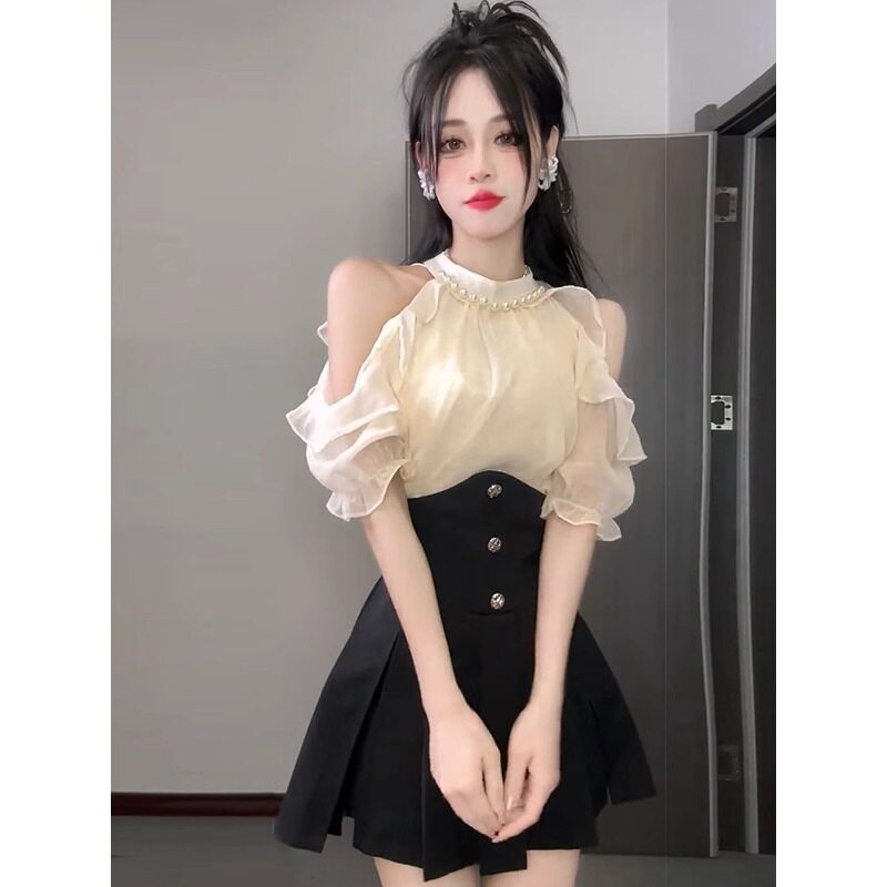 2026夏季新款珍珠挂脖露肩气质亮丝雪纺衫女收腰短裙感两件套