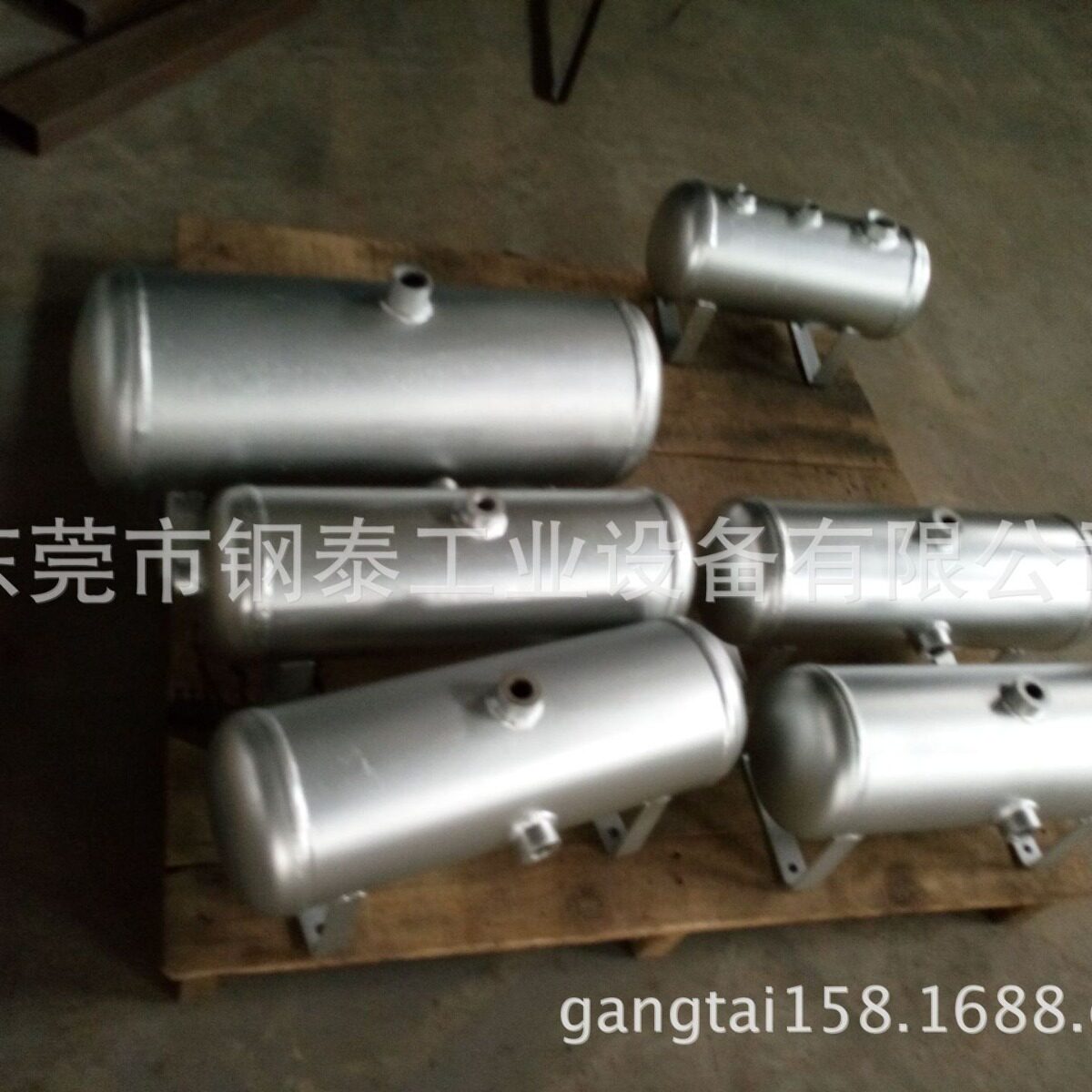 小型卧式高压储气罐压缩防爆型小型储气罐高压气体存储实验室罐体