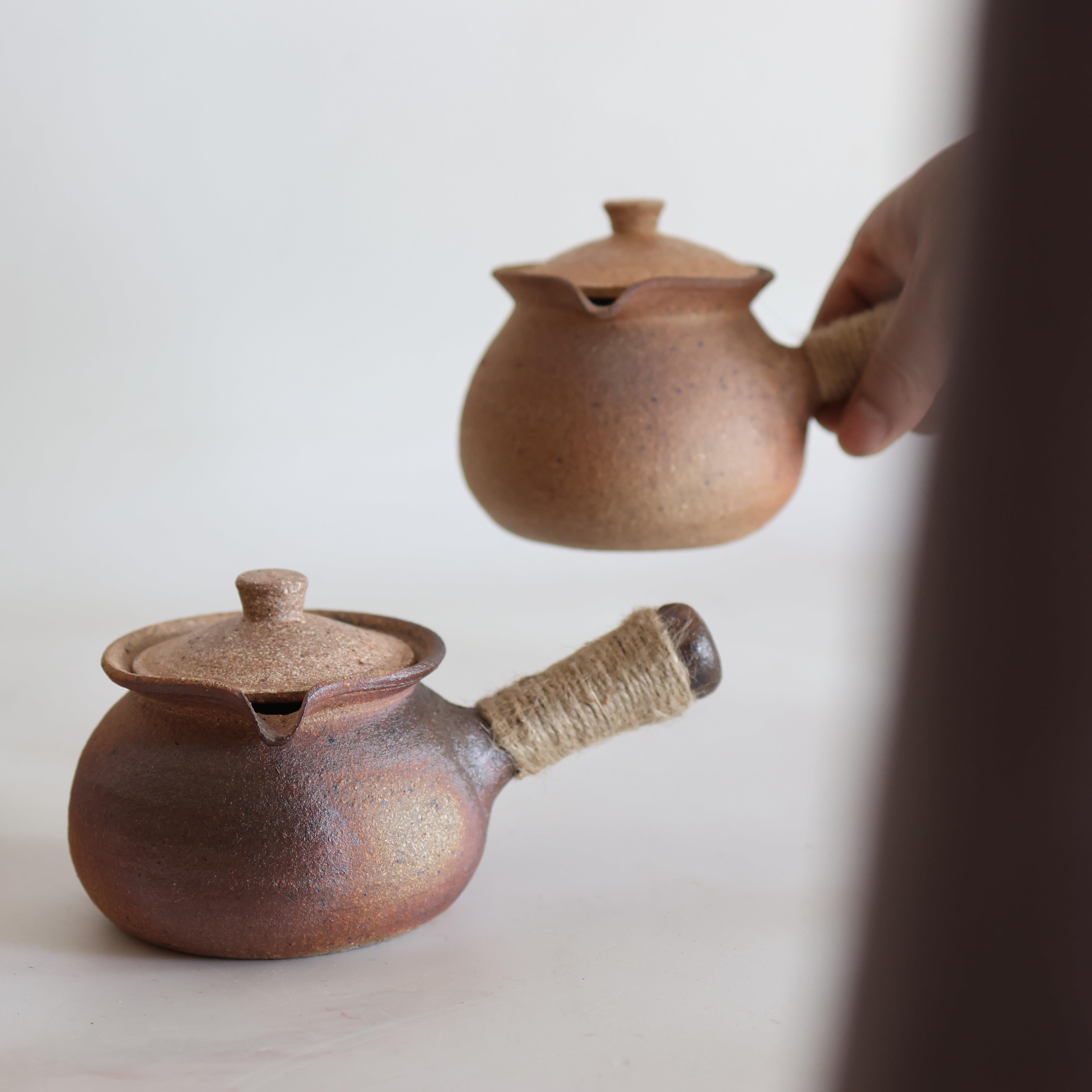 云南手工粗陶侧把烤茶罐烤奶土陶煮茶壶煮茶器公道杯泡茶壶300cc