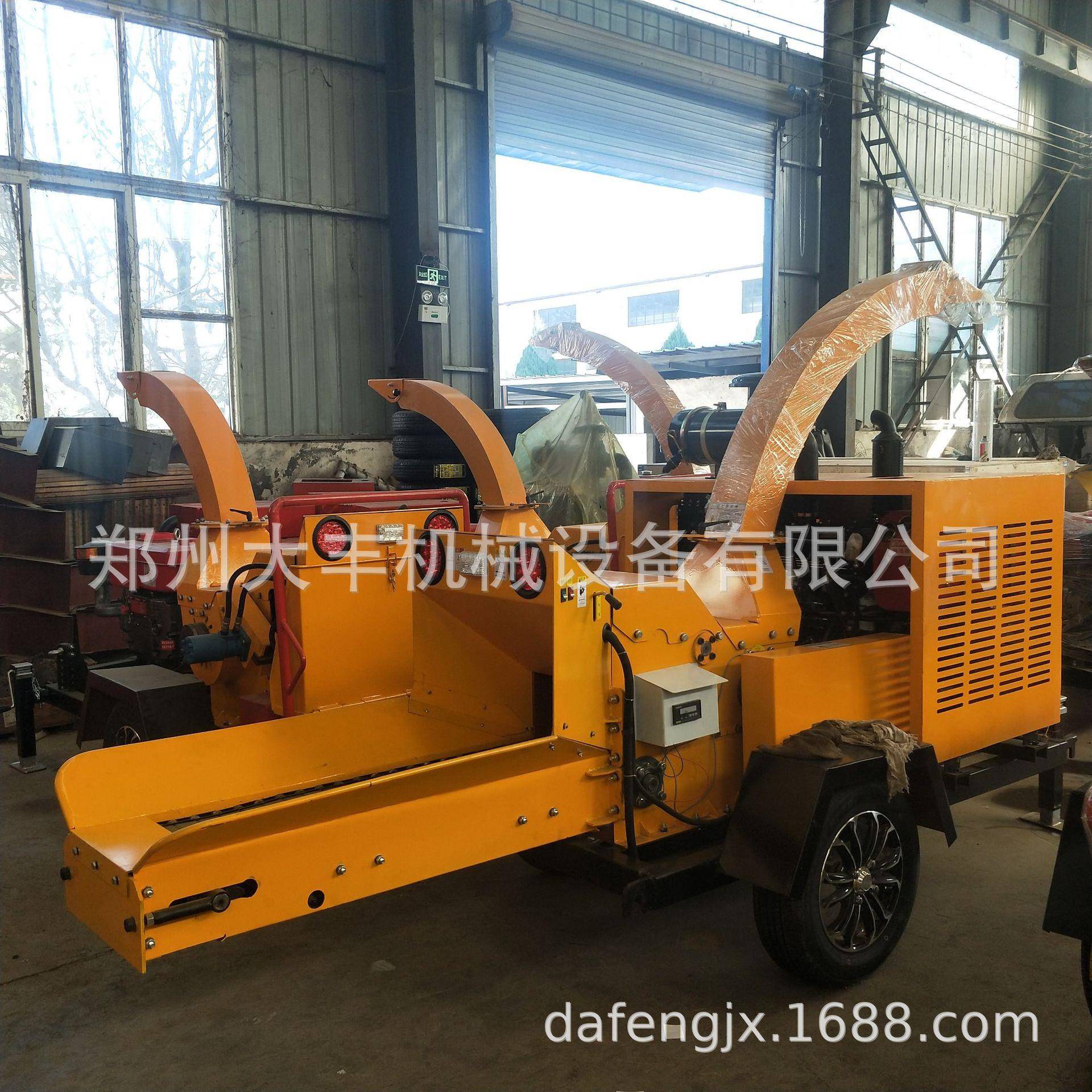 大型园YNC条林碎枝粉机移动柴油木材秸秆粉碎果园碎枝藤条树枝机