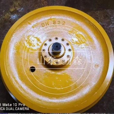 推土机配件各种型号齐全D155A-5引导轮总成17A-30-00070