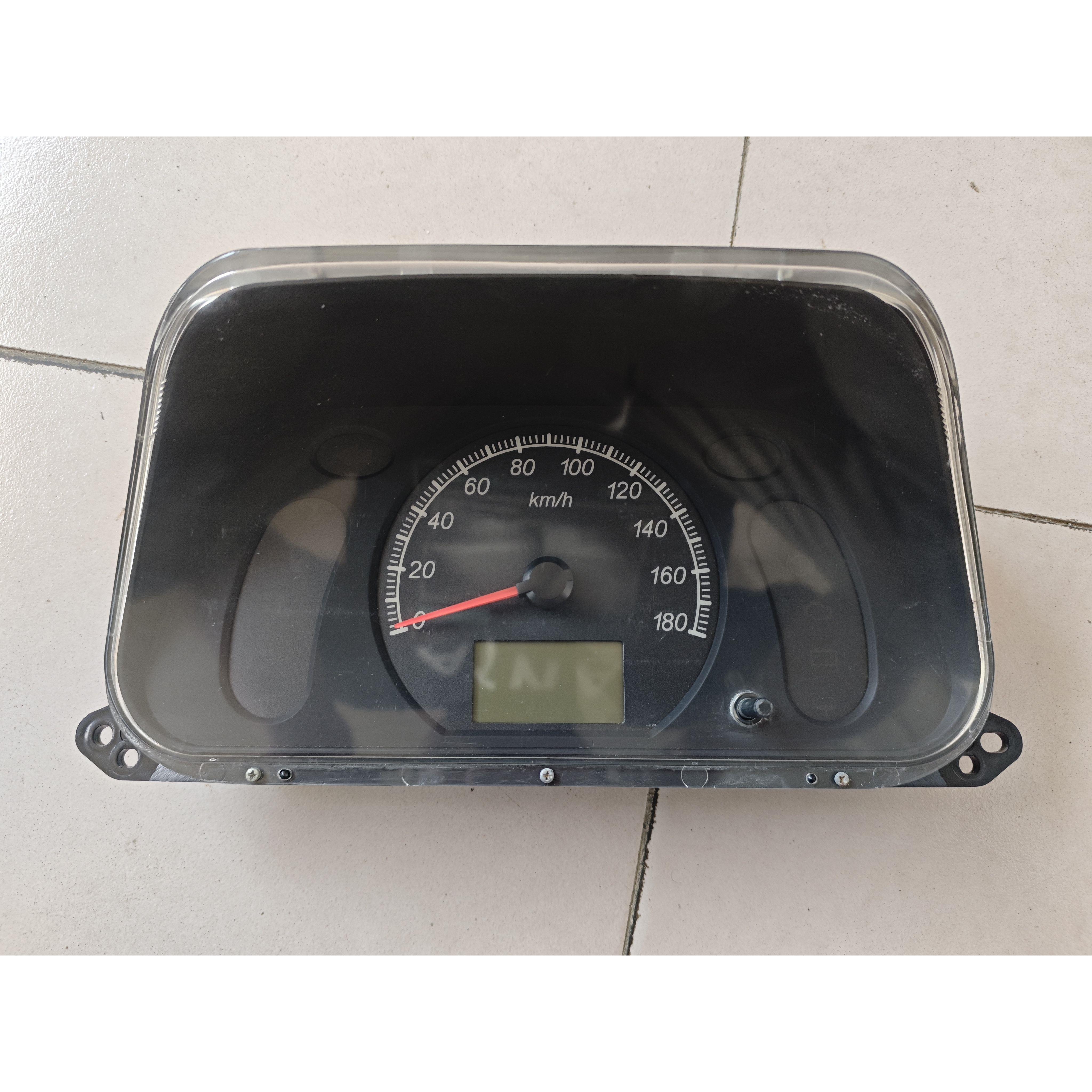 适用五菱之光仪表盘总成五菱之光组合仪表里程表码表原装拆车件