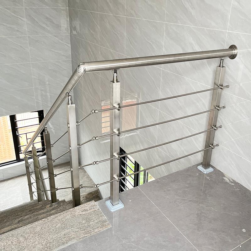 现代简约304不锈钢楼梯扶手室内家用穿拉丝立柱栏杆自装楼梯护栏