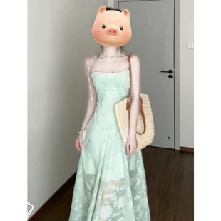 2025新款 海邊度假絕美長裙 高級感綠色蕾絲吊帶連衣裙子女夏季 法式