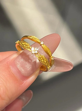 小红书爆款天使之翼四叶草戒指2025新款时尚精致羽之恋细钻指环女