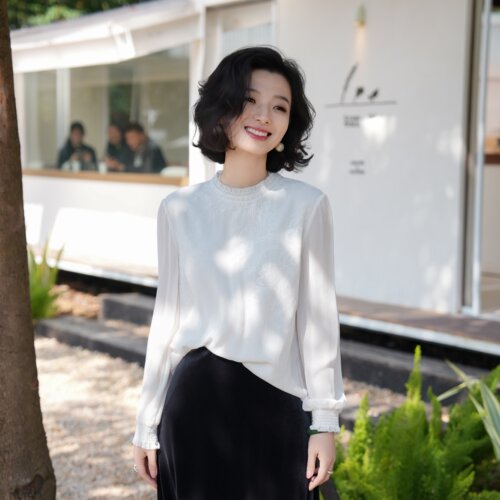 西子顺纡绉蕾丝刺绣白色上衣女装