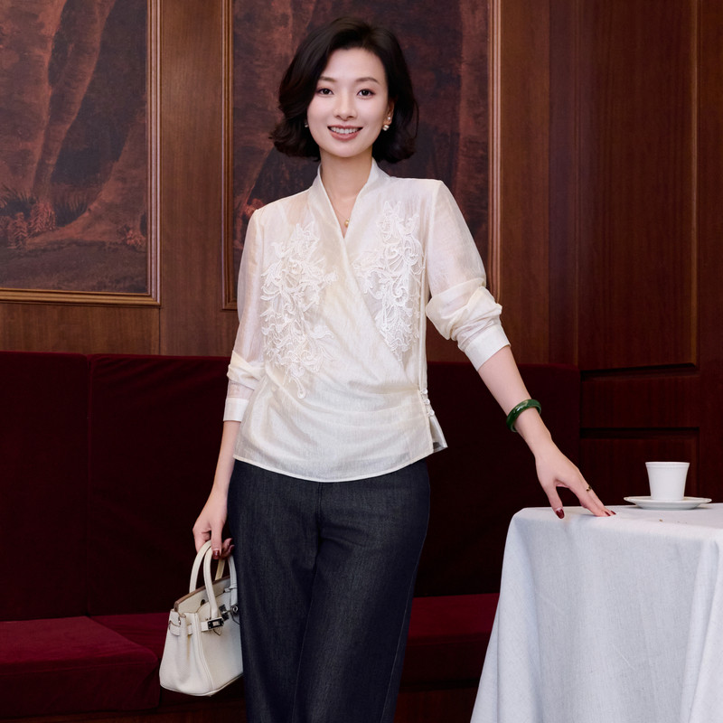 重磅醋酸刺绣v领长袖衬衫上衣女图片