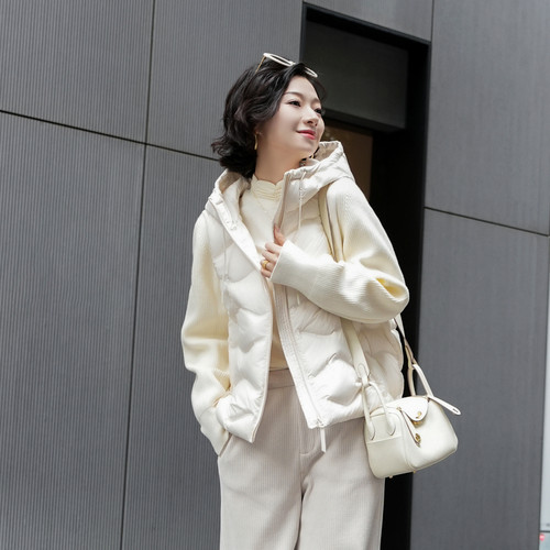 白鸭绒三防轻型保暖洋气羽绒服女