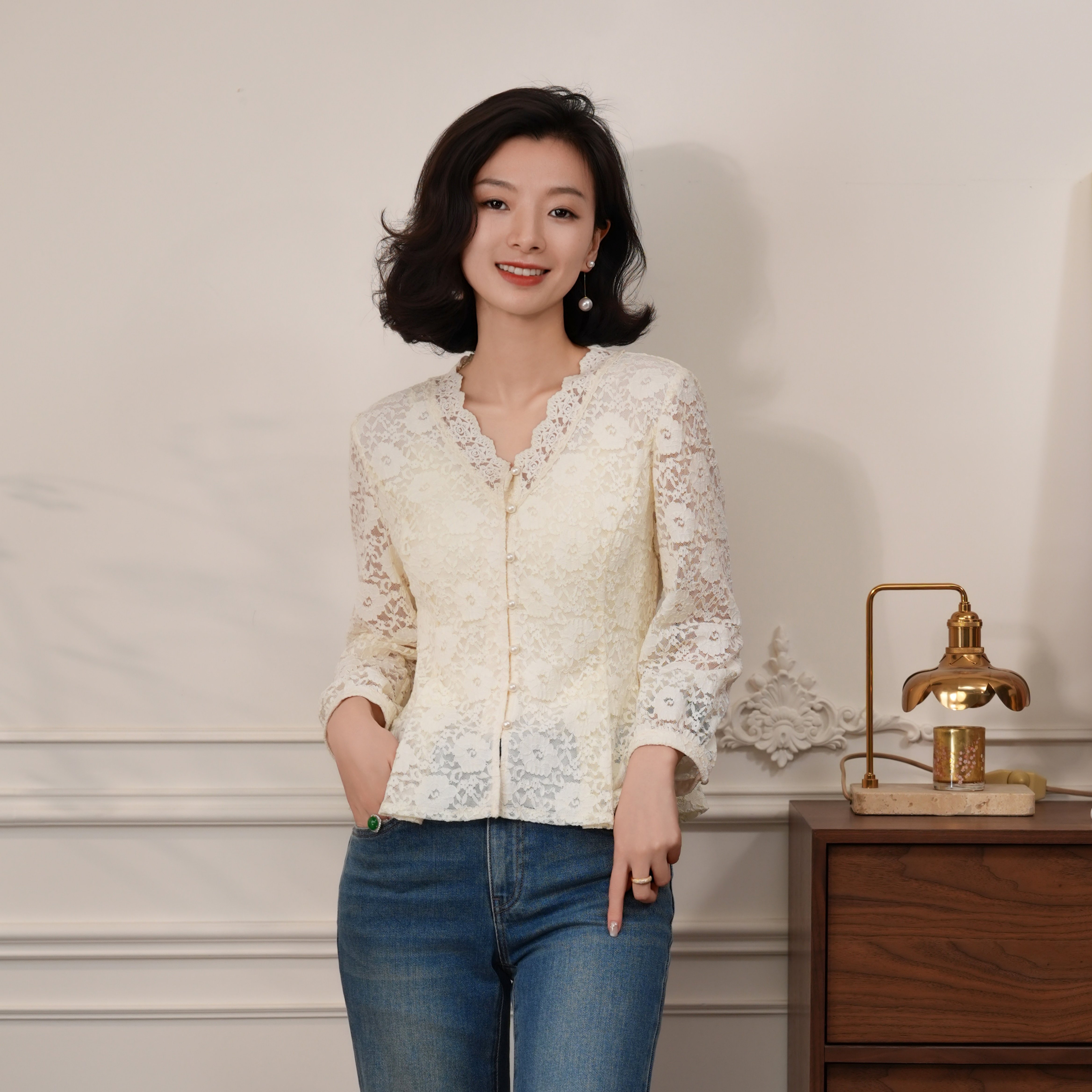 法式V领提花衬衫女春夏通勤上衣图片