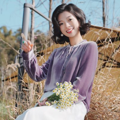 桑蚕丝丝绒V领捏褶淡紫色衬衣女