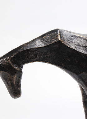 抽象雕塑摆件铸铁金属人物客厅博古架电视柜软装新中式样板房摆设