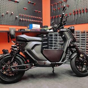 小牛uqi/ub网红小铁箱中箱Uqi+/uqi电动车储物GP中置箱改装配件