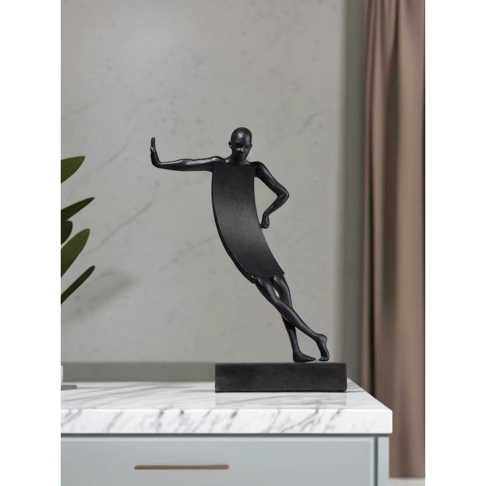 现代轻奢搭讪者铁艺人物摆件售楼处样板间客厅装饰书房玄关摆设