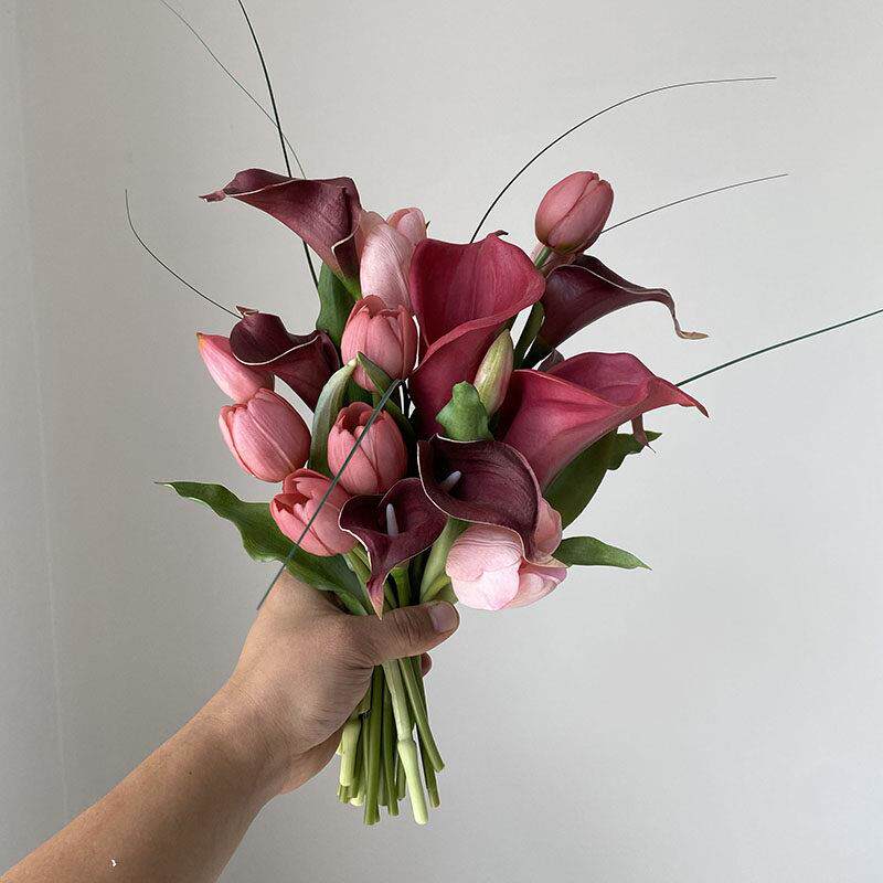 火龙果色马蹄莲郁金香手捧花仿真花领证求婚婚纱摄影拍照装饰高级