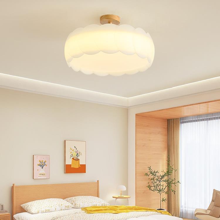 瑞全光谱灯卧室灯2025年款设计师原木奶油普风279新羽毛吸顶中山