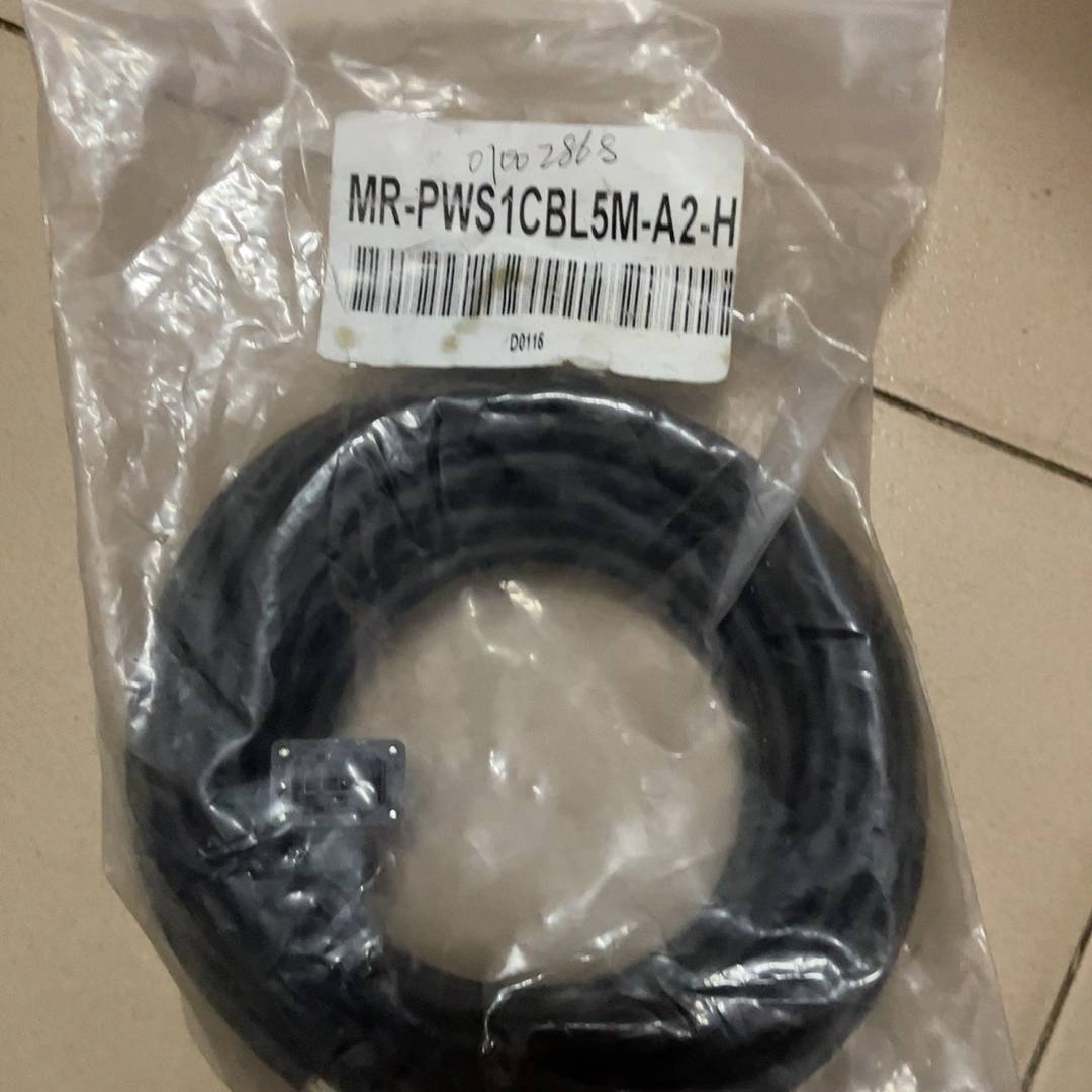 议价伺服电机电源线MR-PWS1CBL5M-A2-H ，商品如图