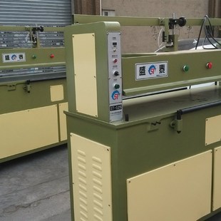 两柱裁断j机ST 525C