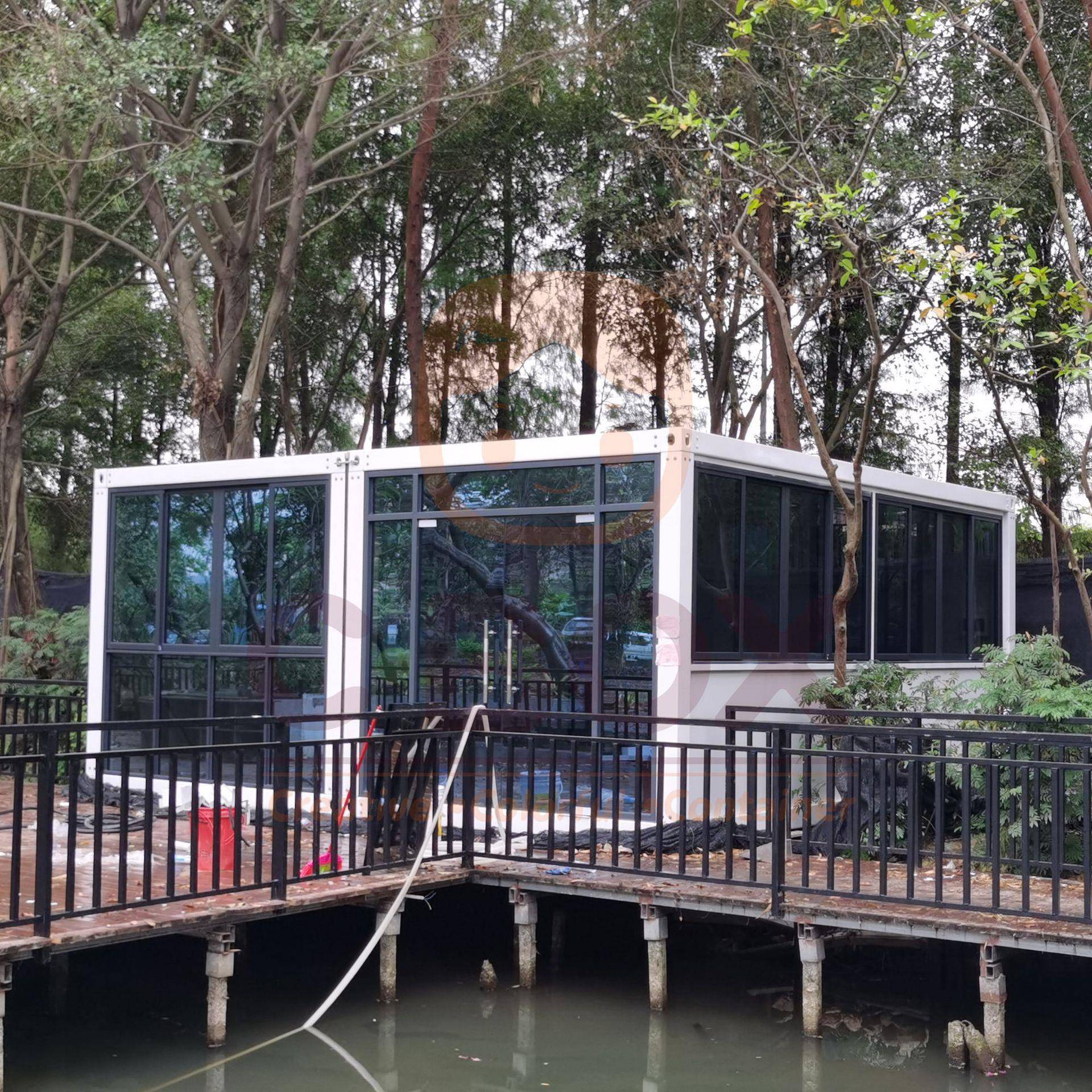 打包箱办公室箱房活动房工地民宿成品住人宿舍楼集装箱活动板房