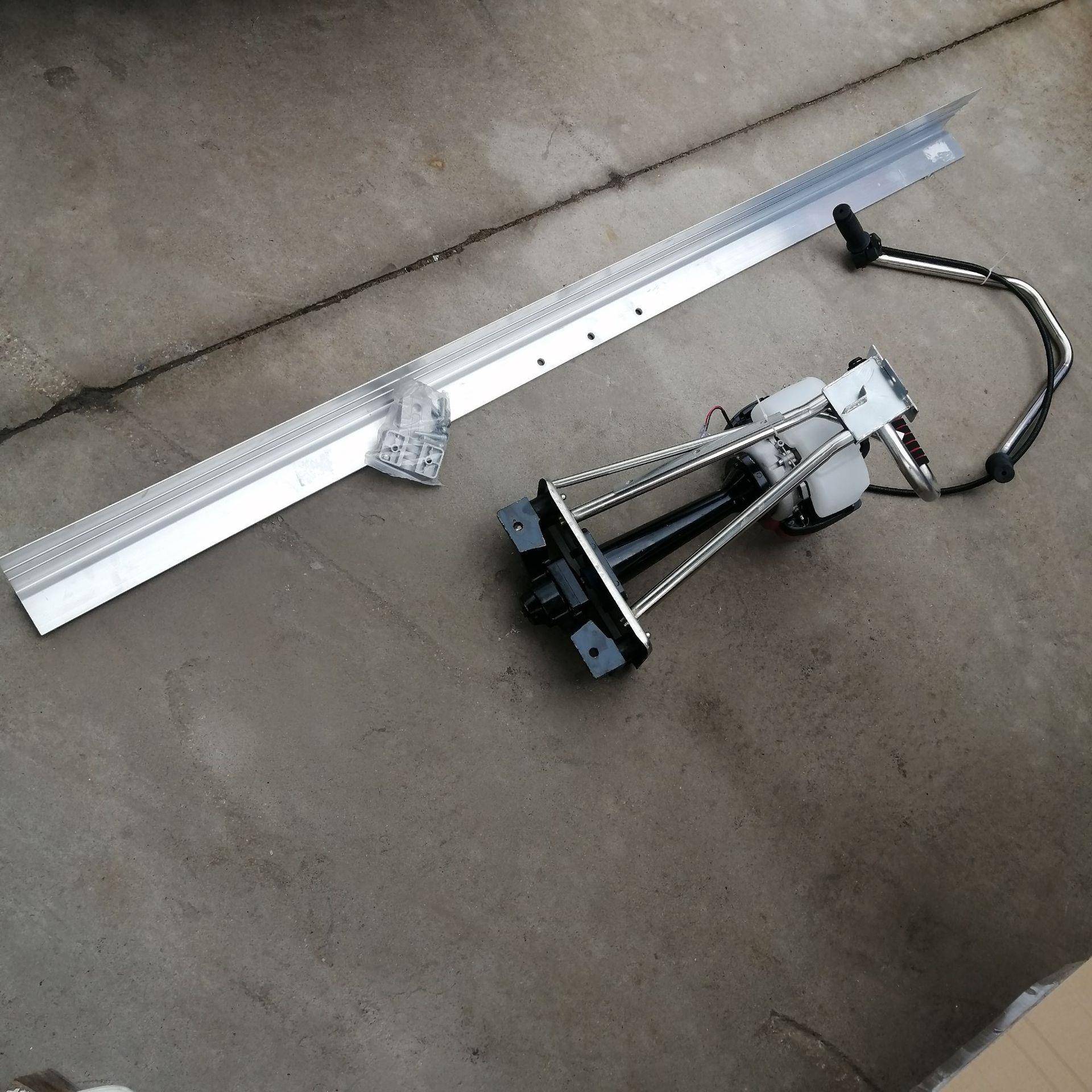 平板振动尺混凝土地面震动抹平尺小型水泥路面整平尺汽油振平尺