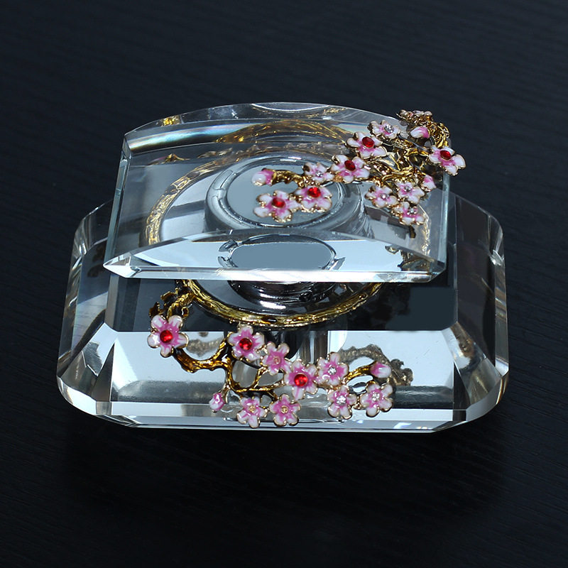 汽车香水座梅花车载香水车内饰品摆件车子用座式香水水晶空瓶男女