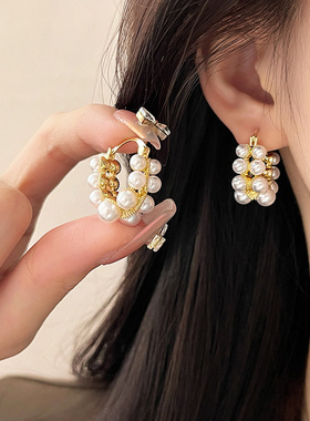 新款法式轻奢小众设计高级感耳扣女双排珍珠耳环圈圈独特复古耳饰