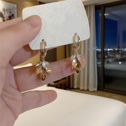 精致轻奢高级感麦穗锆石耳环新款小众设计耳扣气质耳钉百搭耳饰女