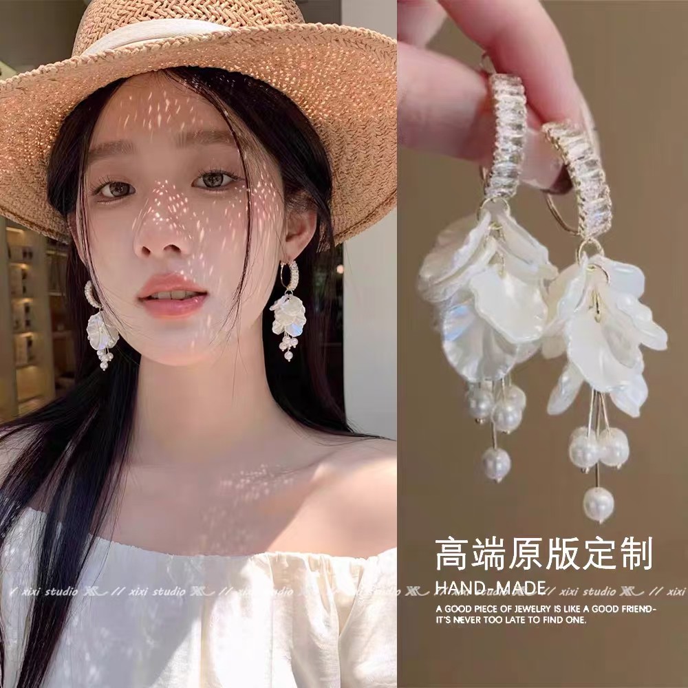 度假风花瓣珍珠流苏耳钉女2026新款轻奢海边夸张气质耳圈耳环耳饰