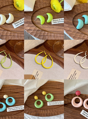 多巴胺夏季耳环小清新糖果弧形耳钉度假风海边豆豆耳饰马卡龙耳圈