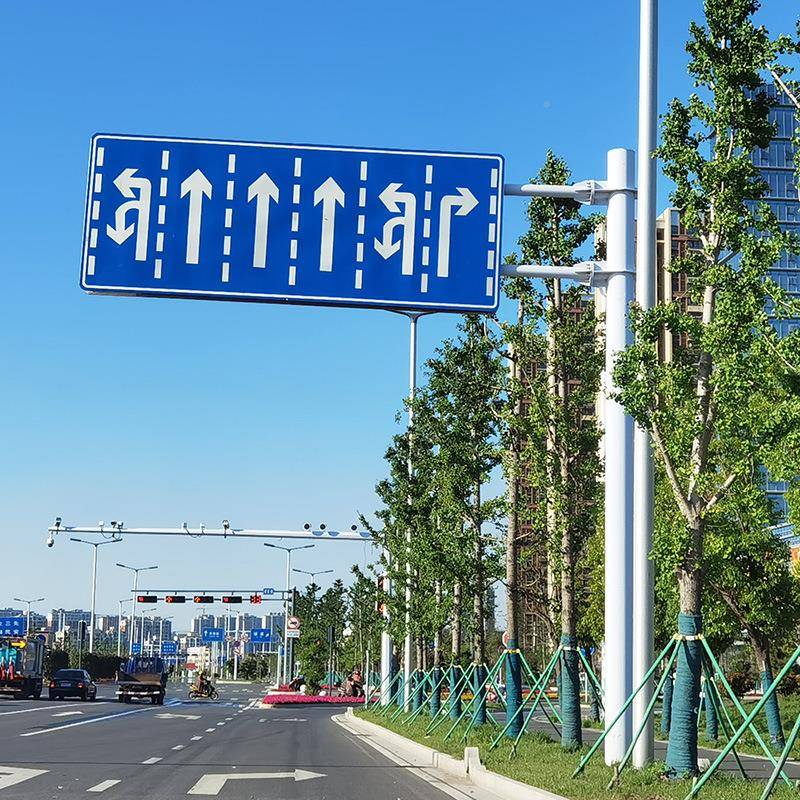 F型标志杆交警通道路单柱示标志牌道式标识交通标志杆区风景交通